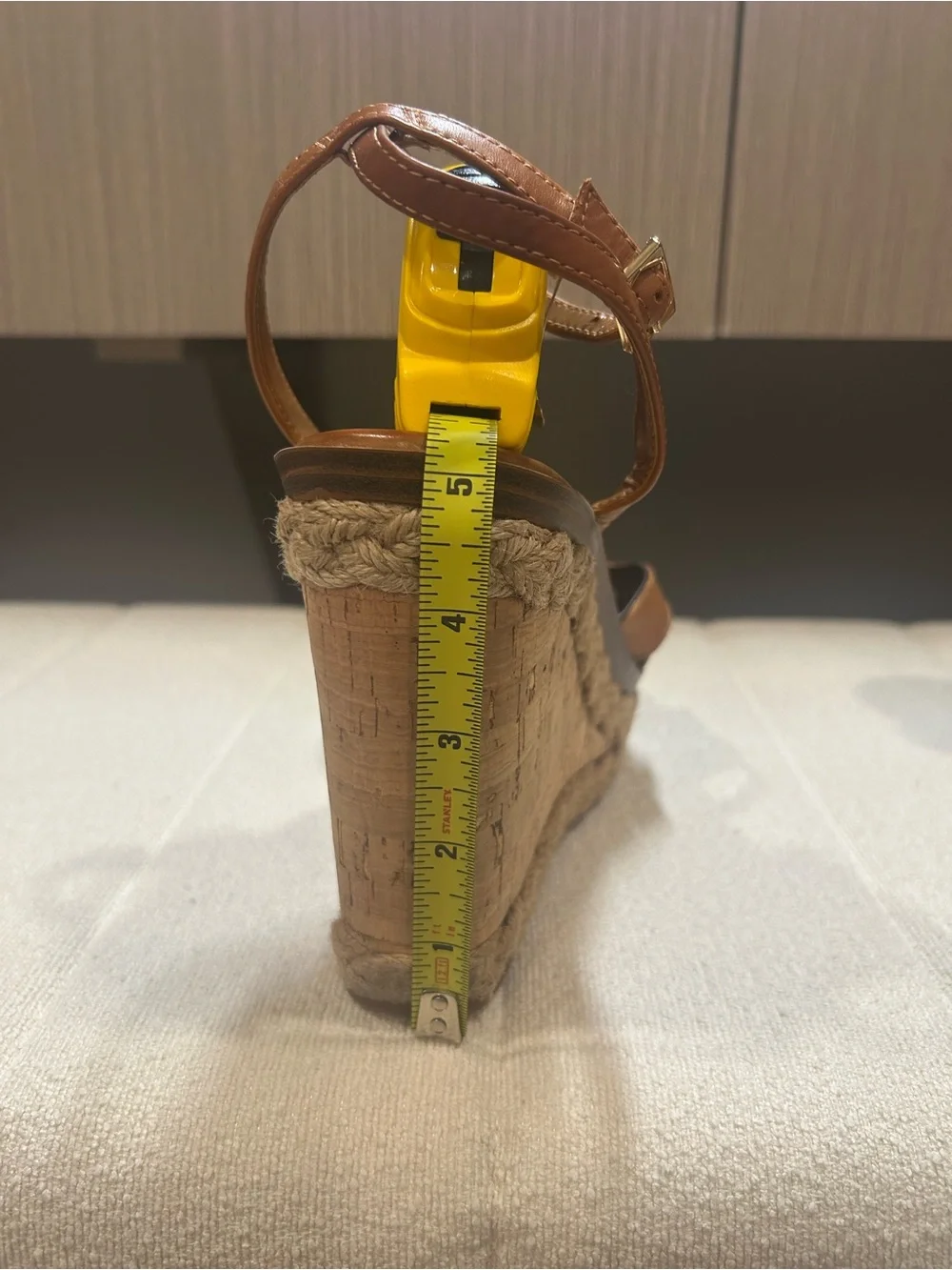 Vince Camuto tan leather